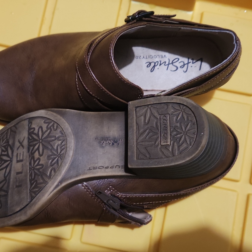 Shoes - Picture 3 of 3